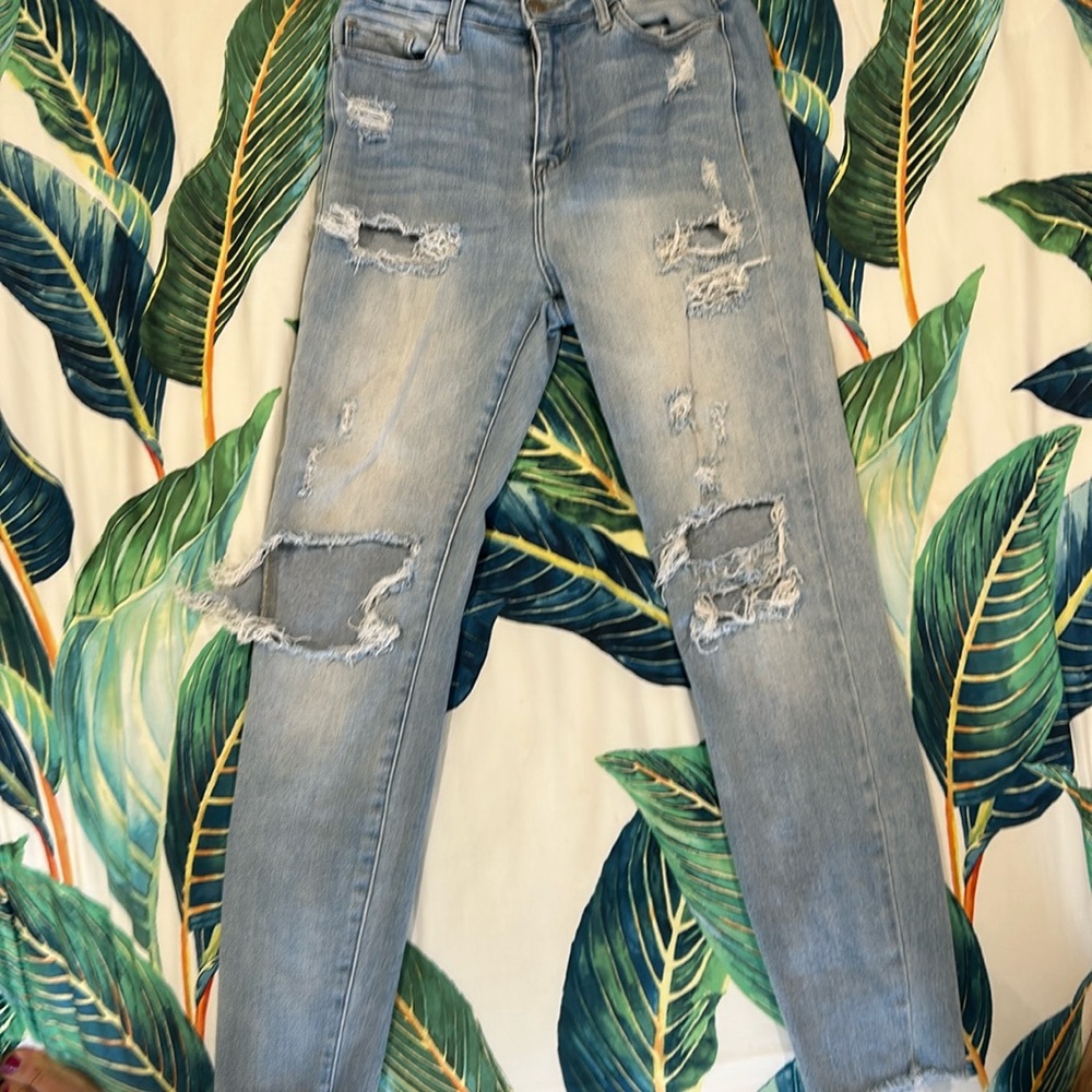 Cello size 9 ripped jeans